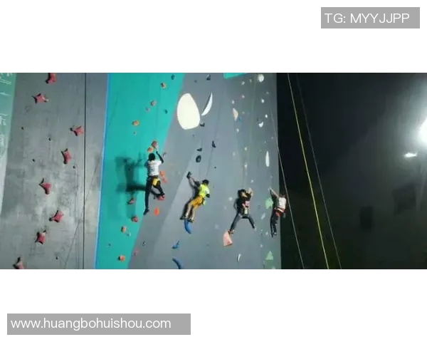 成都攀岩队与深圳攀岩队赛后复盘分析两队的竞技节奏与表现对比MBA