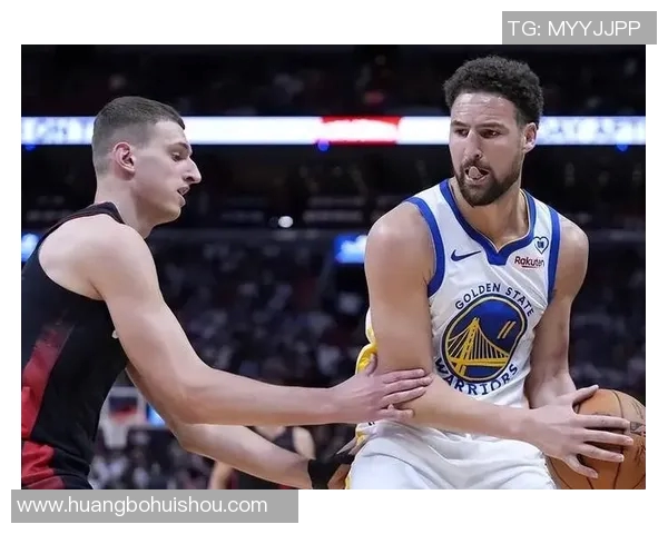 2012年勇士与小牛第三场激战回顾：精彩瞬间与关键时刻分析