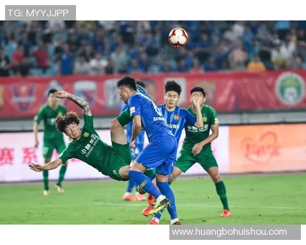 国安与苏宁赛场冲突视频曝光引发热议球迷反应各异